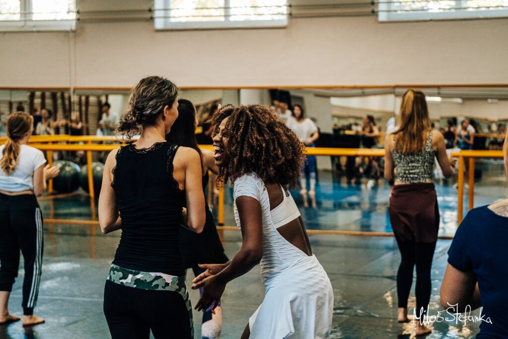 Workshop samby s brazílskou lektorkou Lizandrou Duarte
